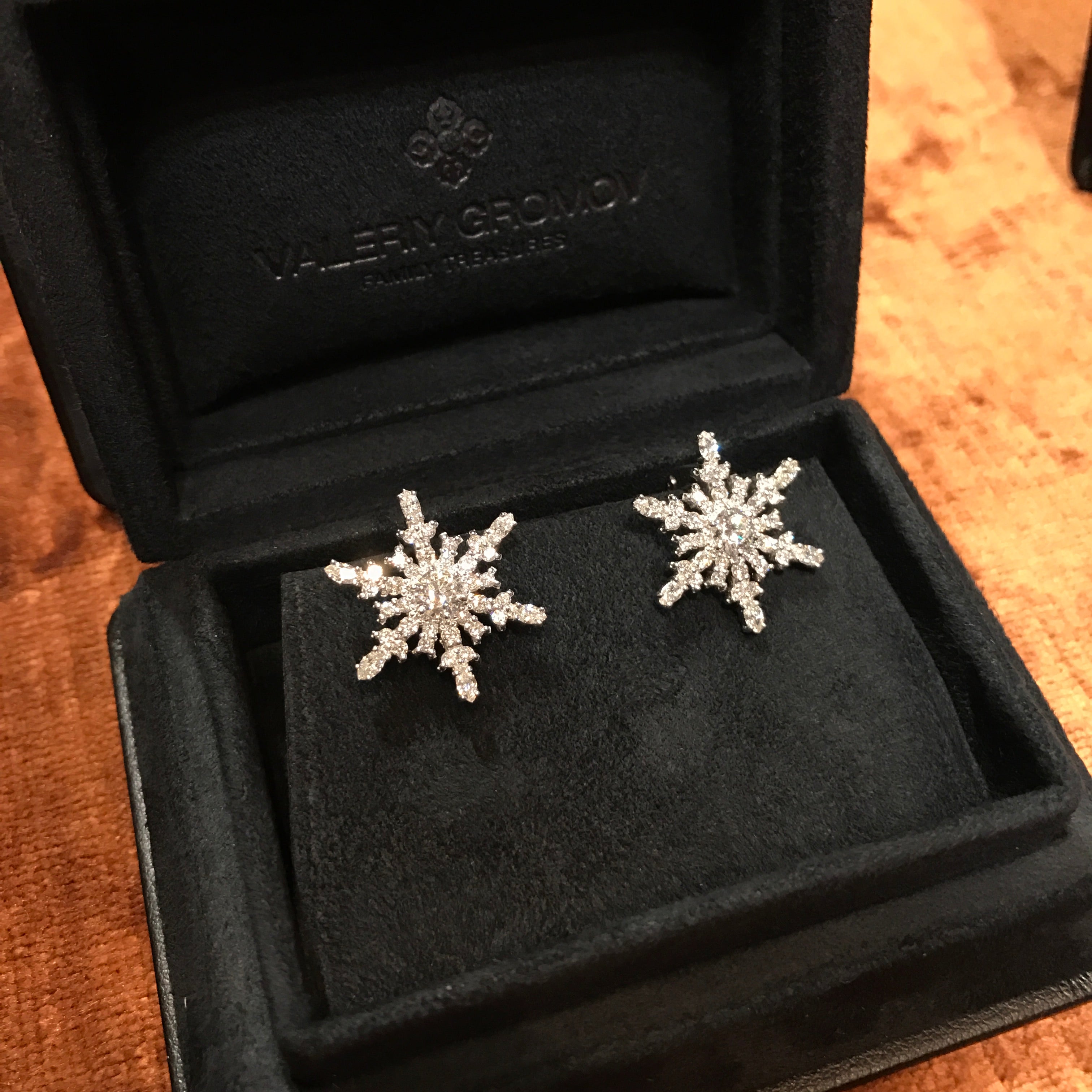 Snow Earrings